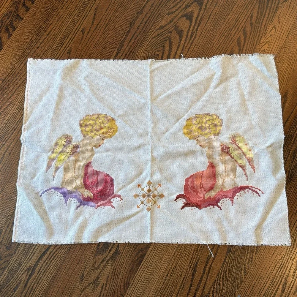 Finished Needlepoint Panel 2 Angels Cherubs Romantic Fantasy NEW‎
